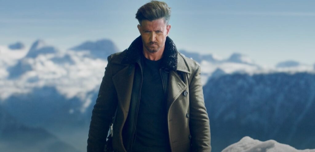Hrithik Roshan Net Worth 2025 — करियर सैलरी जीवनी और अन्य महत्वपूर्ण बातें 28 Hrithik Roshan शूटिंग के दौरान, उनके कार्ज़ और ग्लैमरस लाइफस्टाइल की झलक।