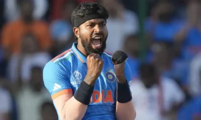 Hardik Pandya अपनी लग्जरी कार कलेक्शन और वडोदरा पेंटहाउस के बाहर।