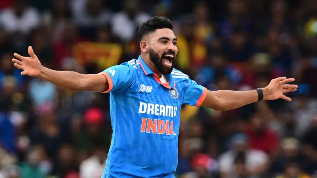 2025 में Mohammed Siraj की कुल संपत्ति ₹30 करोड़ के पार, IPL और BCCI से हो रही है करोड़ों की कमाई।