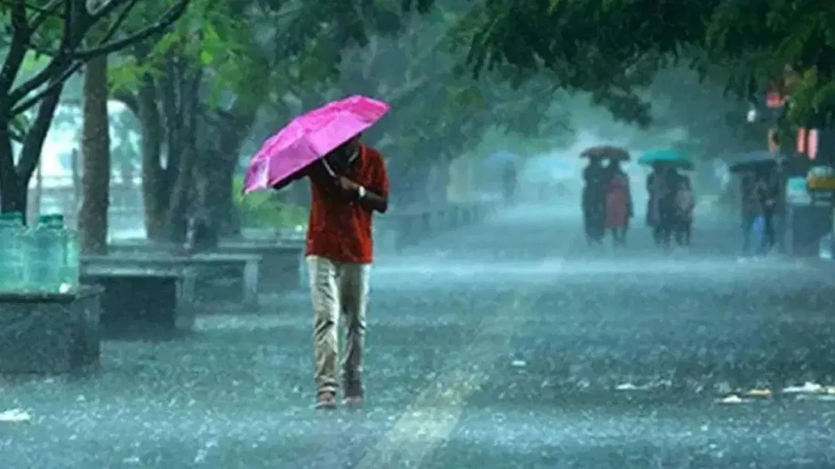 Delhi Monsoon 2025: IMD Issues Yellow Alert, Rain to Bring Pollution Relief | Dainik Diary