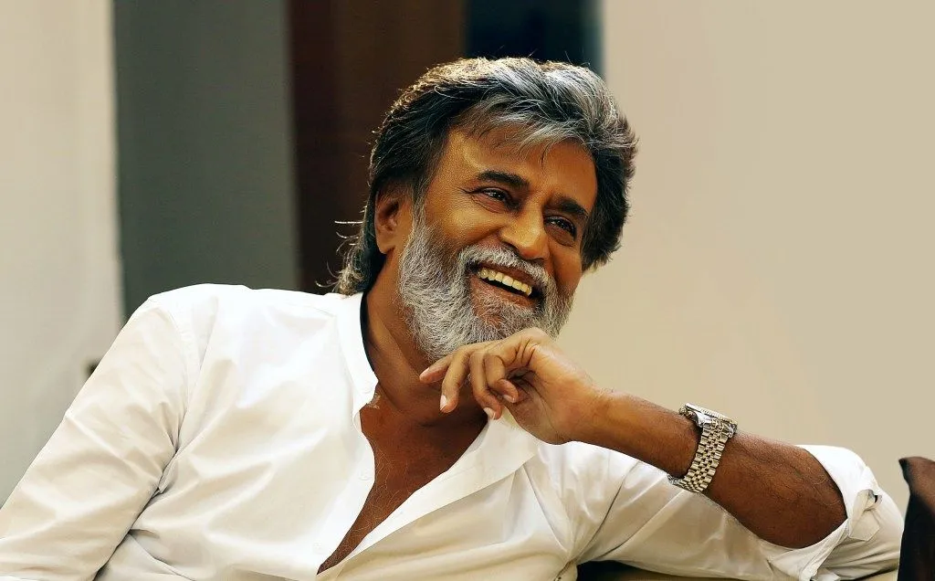 Rajinikanth Net Worth 2025 — करियर सैलरी जीवनी और अन्य महत्वपूर्ण बातें 28 तमिल सुपरस्टार रजनीकांत अपने सादगीभरे अंदाज़ में — जिनकी संपत्ति अब 430 करोड़ पार कर चुकी है