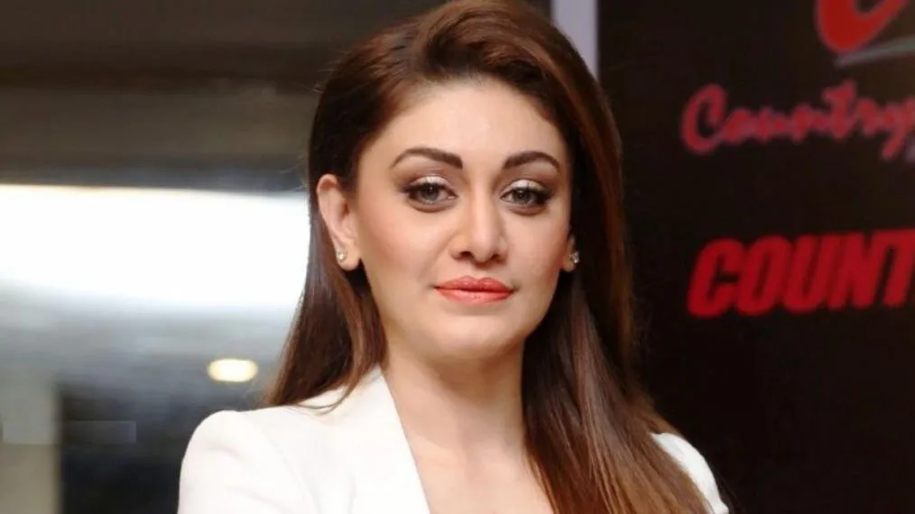 Shefali Jariwala Net Worth 2025 — करियर सैलर जीवनी और अन्य महत्वपूर्ण बातें 28 कांटा लगा गर्ल शेफाली जरीवाला — ₹7.5 करोड़ की संपत्ति, फिटनेस और ग्लैमर के बीच चली गईं कबूतर