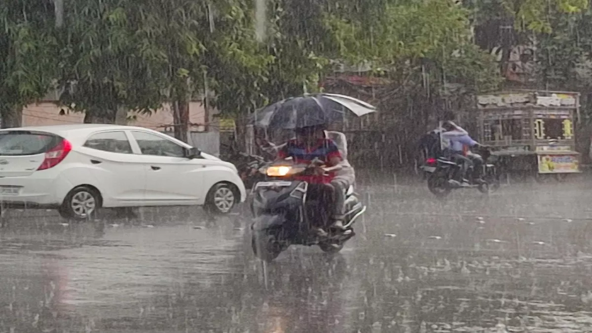 Sitapur Weather Forecast: सीतापुर में अगले 3 दिन गरज, बारिश और सावधानी जरूरी