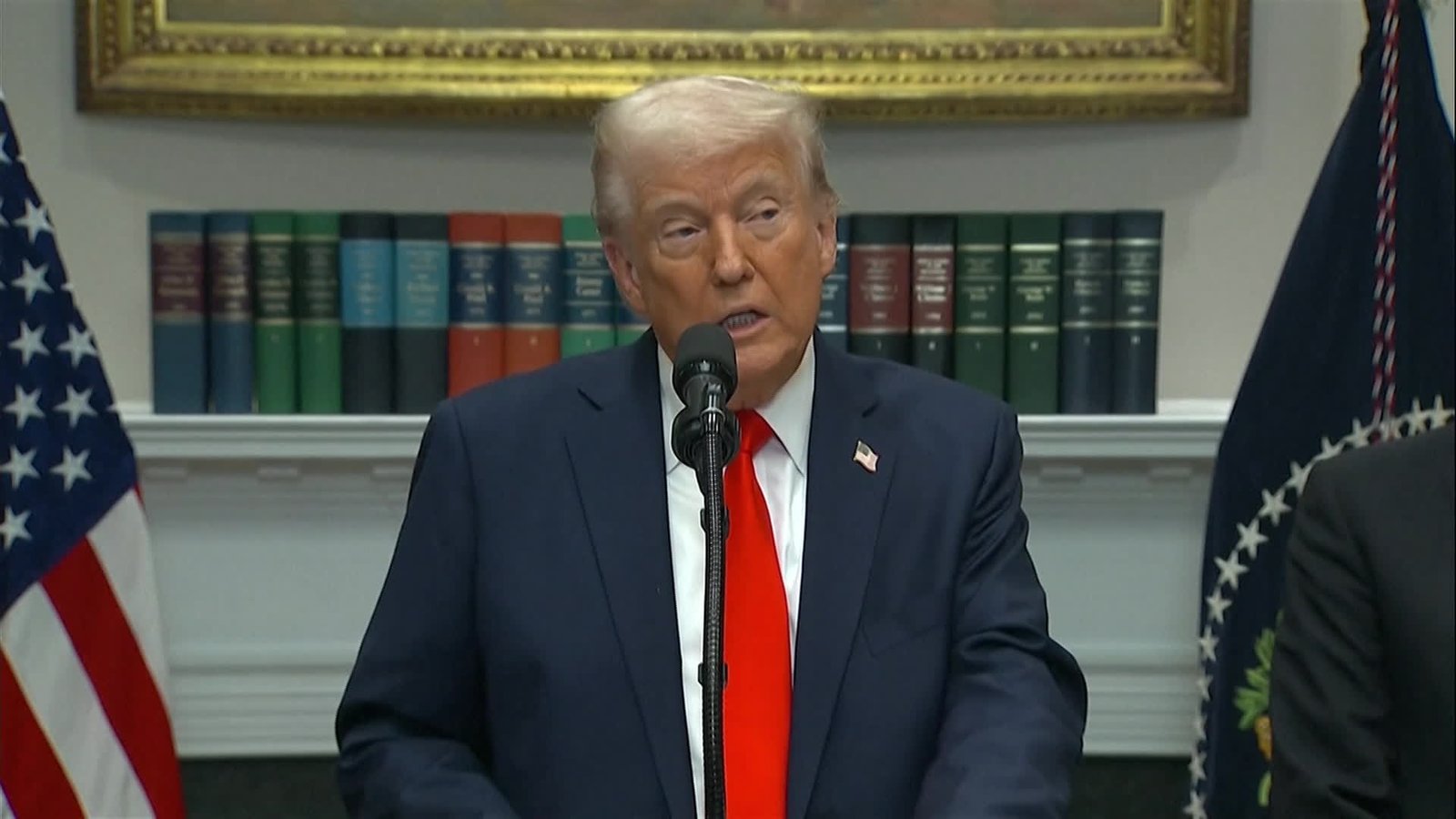 5 बड़े वादों से भरी Donald Trump की नई AI योजना जिसे Silicon Valley ने बताया गेमचेंजर 27 Donald Trump की AI योजना में अमेरिकी डॉमिनेंस का वादा और टेक दिग्गजों का समर्थन