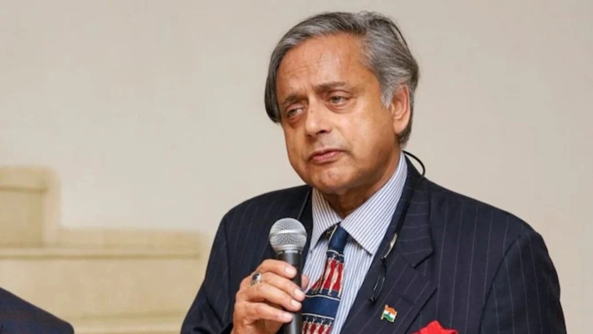 Shashi Tharoor Criticizes Emergency Era, Calls It “Unspeakable Cruelty” | Dainik Diary