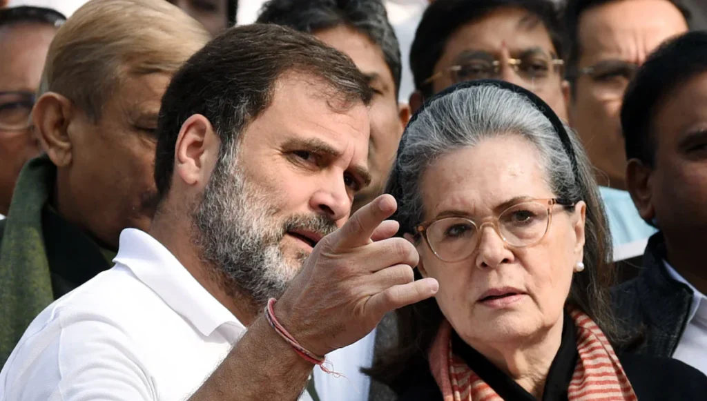 5 मिनट की प्रेस मीट में Himanta ने राहुल को दिखाई थेंगा और कहा मां का दूध पिया है जेल की बात ना करे 29 Himanta Sarma's Viral Gesture After Rahul Gandhi's "Will Go To Jail" Claim