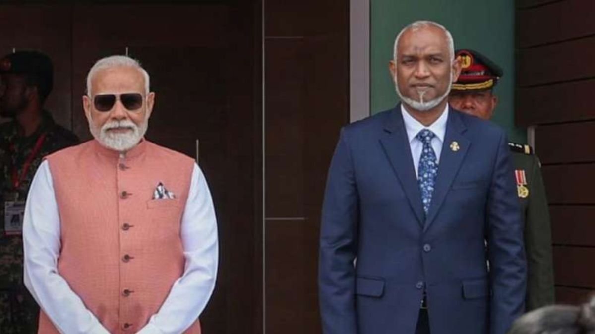 मोदी की मालदीव में जबरदस्त वापसी 4850 करोड़ के तोहफे से रिश्तों में नई गर्माहट 27 मोदी का मालदीव दौरा: 4850 करोड़ की मदद से रिश्तों में गर्मजोशी की वापसी