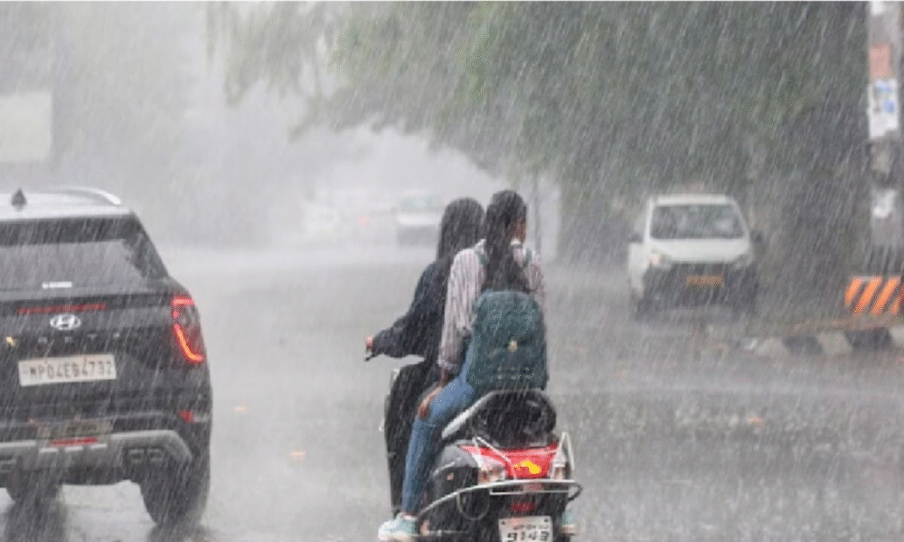 UP Weather Alert Today: 35 Districts to Witness Heavy Rain and Thunderstorm - IMD Advisory
