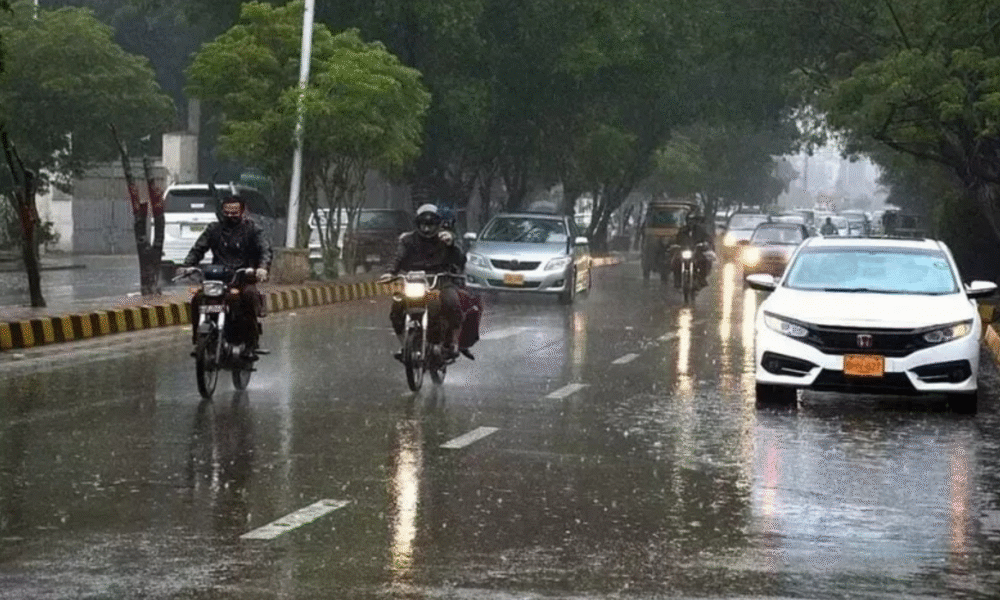 पंजाब में भारी बारिश से गिरा तापमान, अगले दो दिन मौसम विभाग का येलो अलर्ट