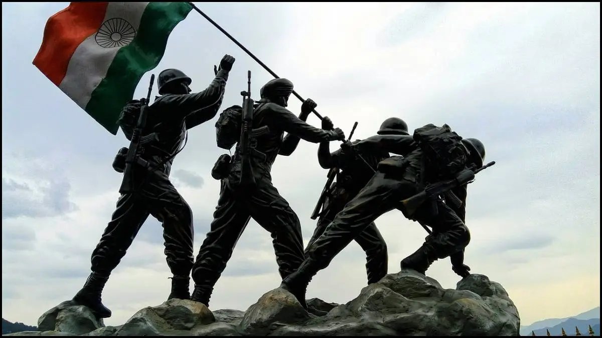 कारगिल विजय दिवस 2025: जब टाइगर हिल पर तिरंगा लहराया, दुश्मन के होश उड़ गए 27 कारगिल विजय दिवस 2025: द्रास में शहीदों को श्रद्धांजलि, टाइगर हिल पर वीरता की गूंज
