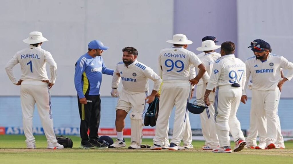 इंग्लैंड के खिलाफ चौथे टेस्ट में ऋषभ पंत की चोट से टीम इंडिया संकट में साई सुधर्शन ने जड़ी हाफ सेंचुरी 28 India vs England 4th Test Day 1: ऋषभ पंत चोटिल, सुधर्शन ने लगाई अर्धशतक की चमक