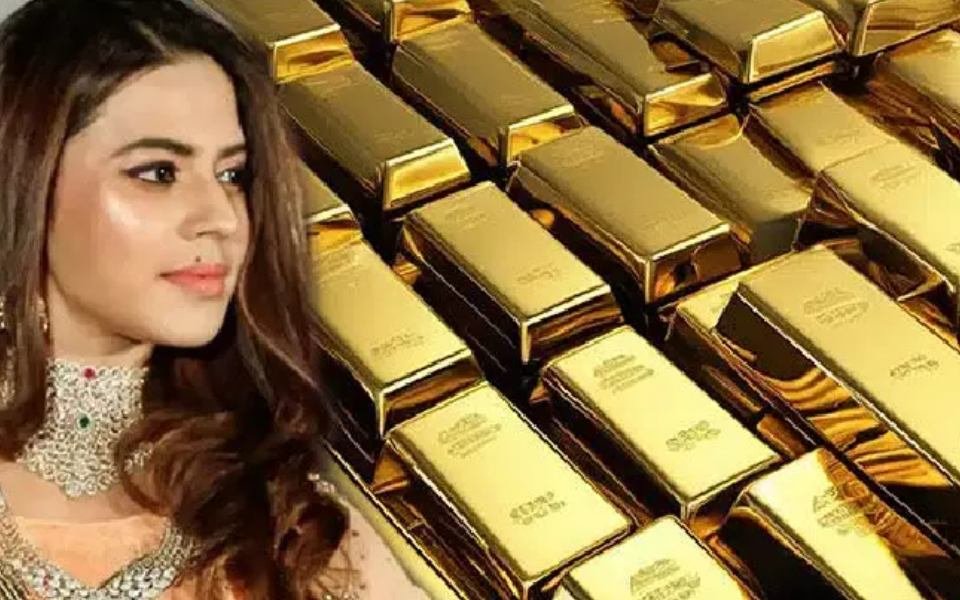 14 करोड़ की तस्करी और COFEPOSA के शिकंजे में फंसी रान्या राव की चौंकाने वाली कहानी 29 Ranya Rao Jailed for 1 Year Under COFEPOSA No Bail in 14 Crore Gold Smuggling Case