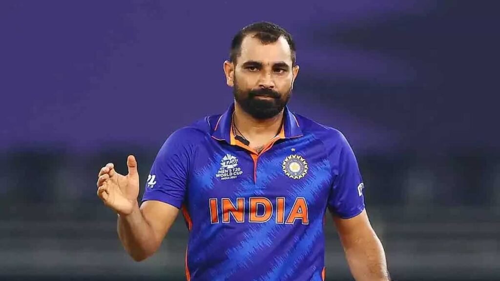 मोहम्मद शमी के 5 सबसे जबरदस्त विकेट्स – देखिए गेंदबाज़ी का कहर 32 मोहम्मद शमी के 5 सबसे शानदार विकेट्स – जब गेंदबाज़ी ने रचा इतिहास