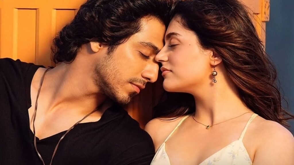 Saiyaara की पहले दिन की 19 करोड़ की बंपर कमाई ने डेब्यू फिल्मों का इतिहास पलट दिया 29 Saiyaara की पहले दिन ₹19 करोड़ की कमाई ने बॉलीवुड में नए स्टार्स के लिए नई राह खोल दी