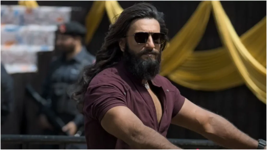 Dhurandhar First Look में Ranveer Singh का जबरदस्त अवतार इंटरनेट पर मचा रहा है धूम 29 Dhurandhar First Look में Ranveer Singh के पावरफुल अवतार ने मचाया धमाल फिल्म 5 दिसंबर 2025 को सिनेमाघरों में रिलीज़ होगी