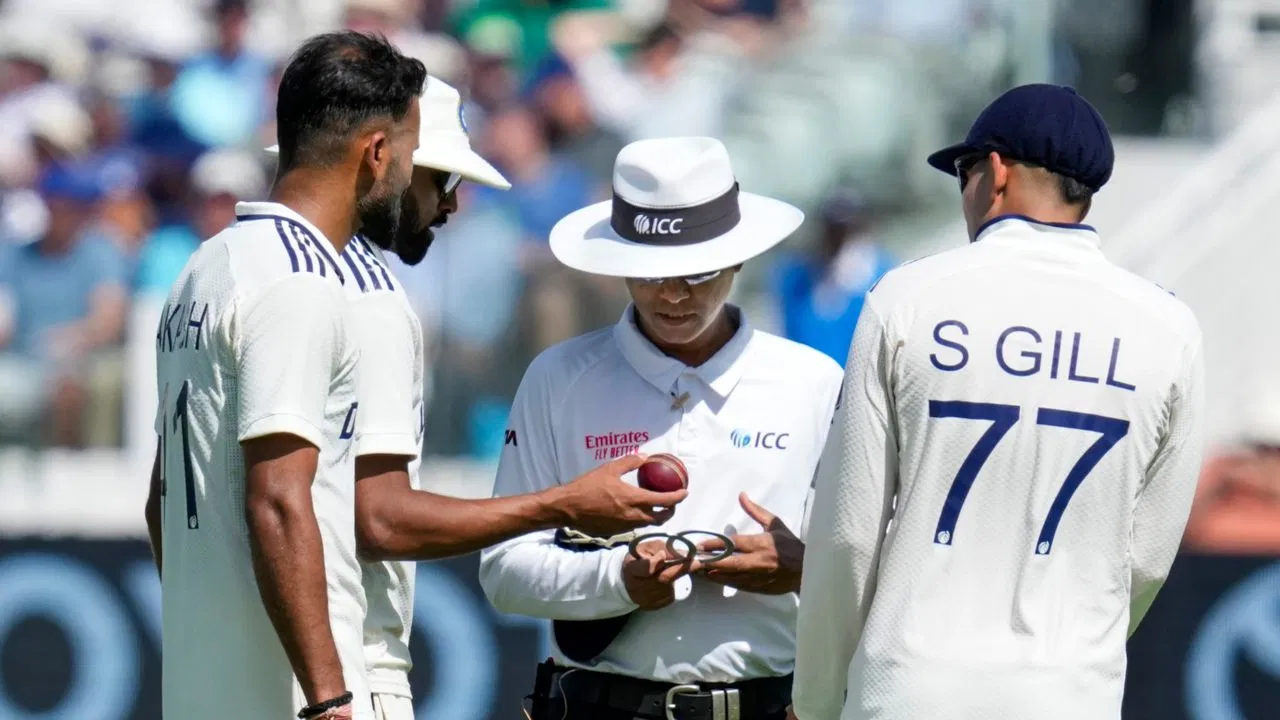 Shubman Gill Snatches Ball From Umpire in Ball Quality Controversy at Lord’s | Dainik Diary (Hindi)