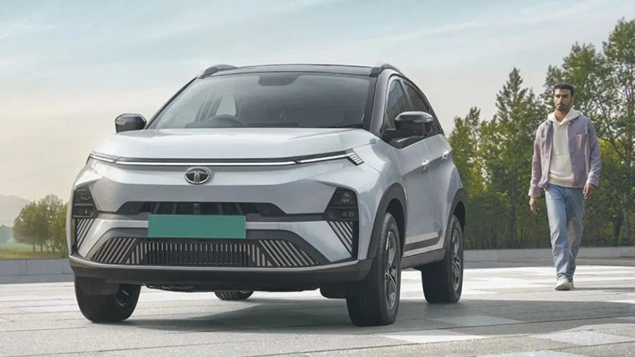 Tata Motors Offers Lifetime Battery Warranty on Nexon EV & Curvv EV + ₹50,000 Loyalty Bonus