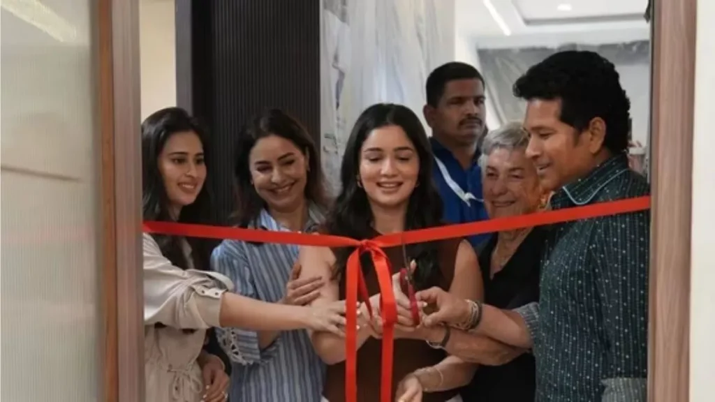 सारा तेंदुलकर ने खोला मुंबई में पिलाटेस स्टूडियो, सचिन तेंदुलकर ने कहा – गर्व का लम्हा 31 22 08 2025 sara tendulkar 2 24021834