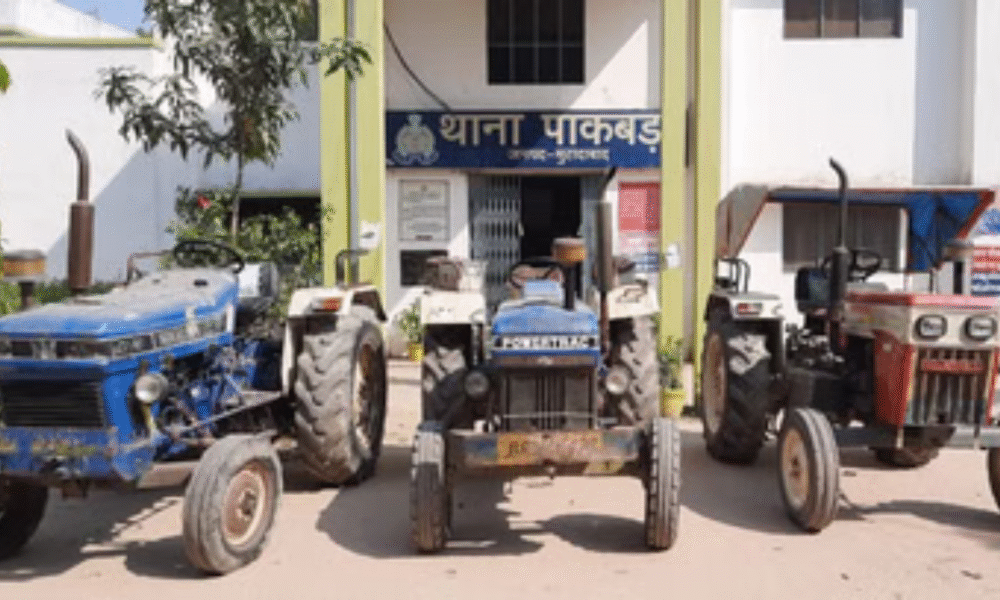 सरकारी योजना का बना मज़ाक मुरादाबाद में ट्रैक्टर तस्करी गिरोह बेनकाब
