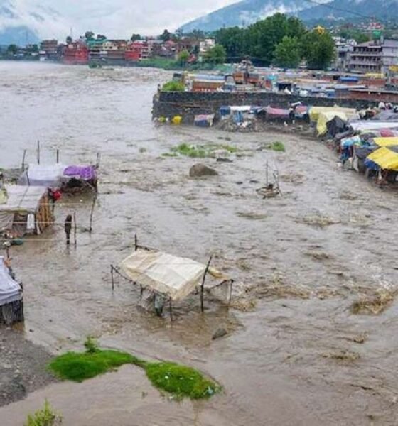 उत्तरकाशी के धाराली में बादल फटा, दर्जनों लापता, मंदिर क्षतिग्रस्त
