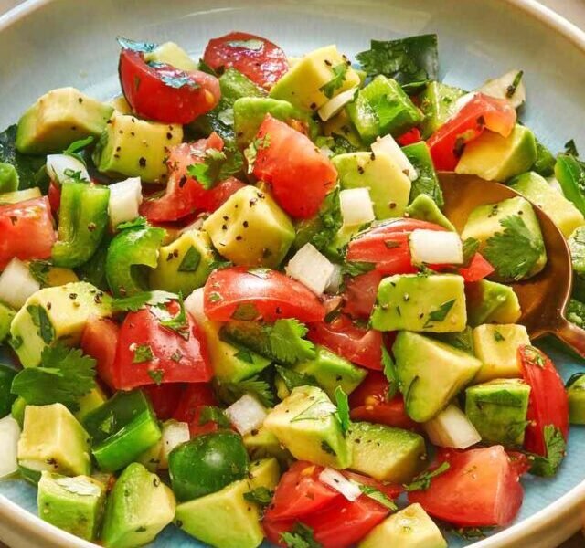 19960-avocado-salad-VAT-001-4x3-64241afdc3b04d00a9372e1573eac6f7