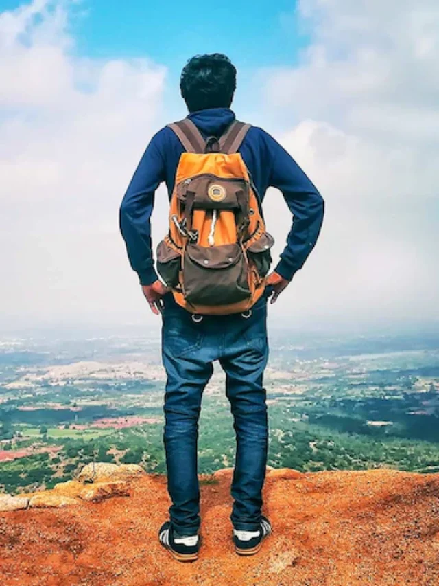 अगर पूरी दुनिया घूमनी हो तो कितने साल लगेंगे जानकर हैरान रह जाएंगे