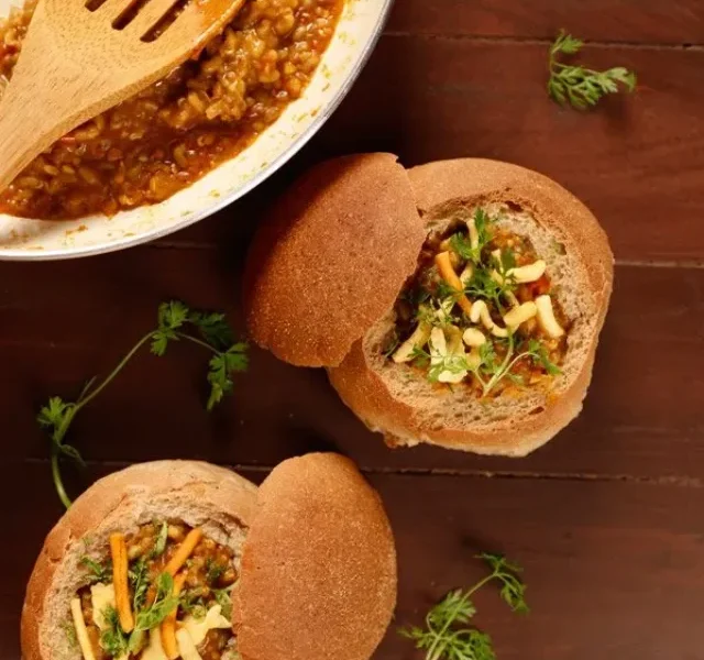 Misal-Bunny-Chow