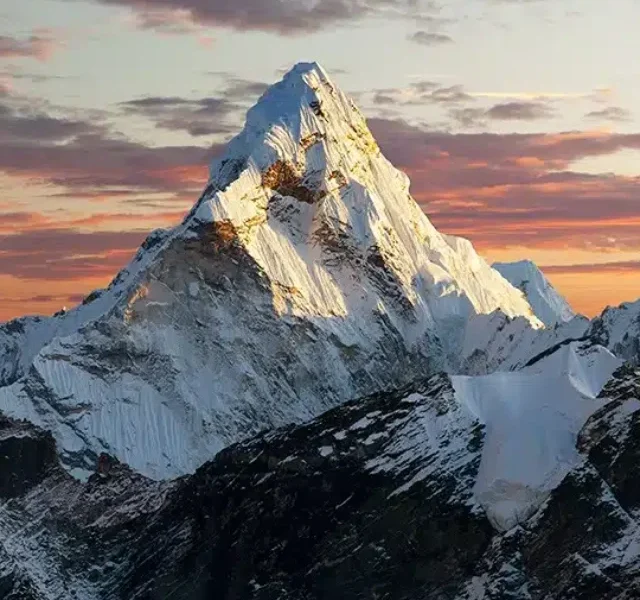 ama-dablam2-most-beautiful-mountains-in-the-world