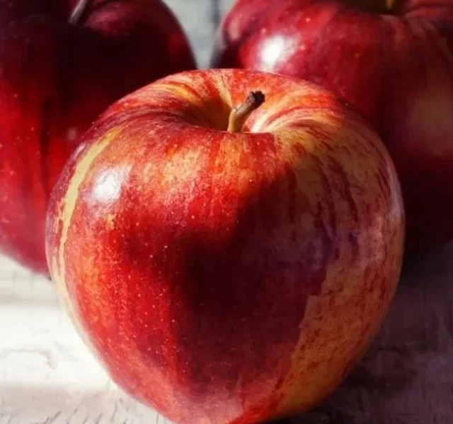 health-benefits-of-eating-apple-