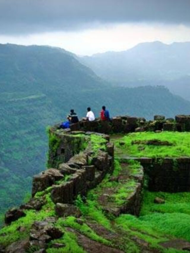महाराष्ट्र घूमने जा रहे हैं? ये जगहें मिस न करें