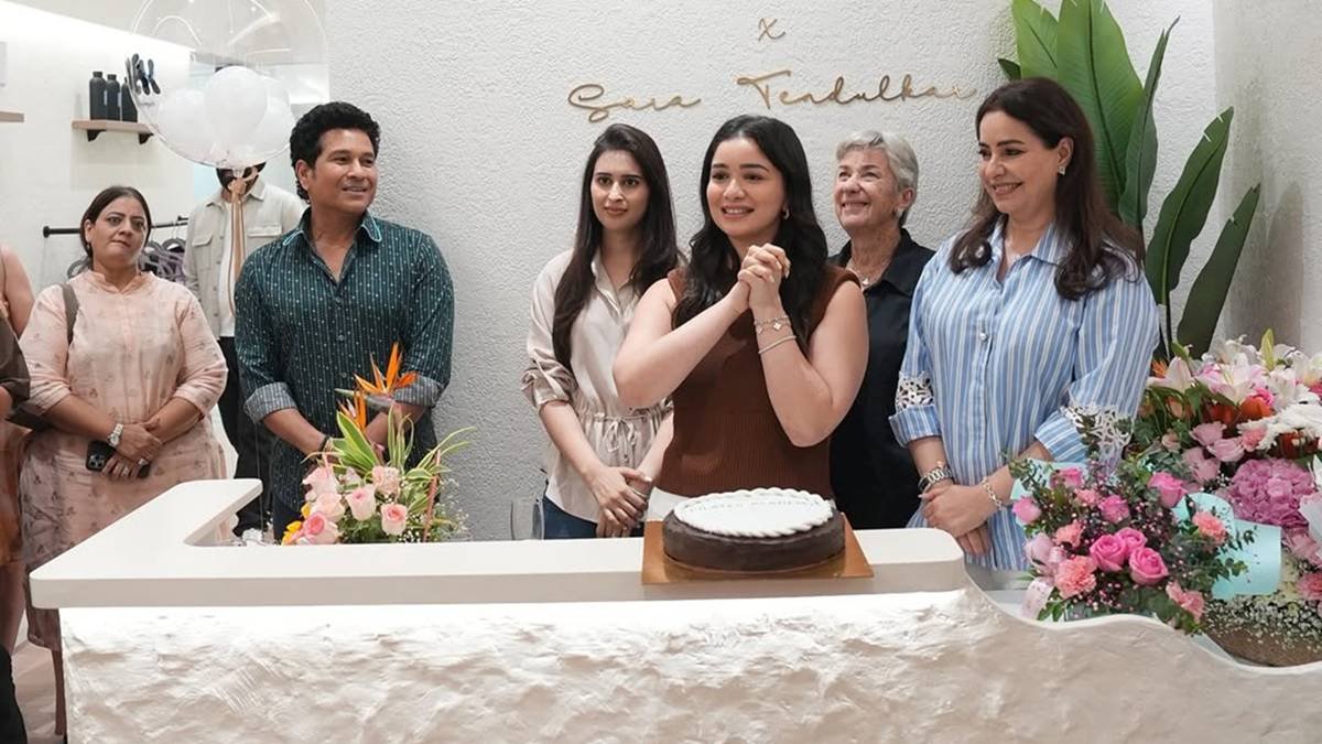 सारा तेंदुलकर ने खोला मुंबई में पिलाटेस स्टूडियो, सचिन तेंदुलकर ने कहा – गर्व का लम्हा 28 Sara Tendulkar launches Pilates Studio in Mumbai Sachin Tendulkar proud moment