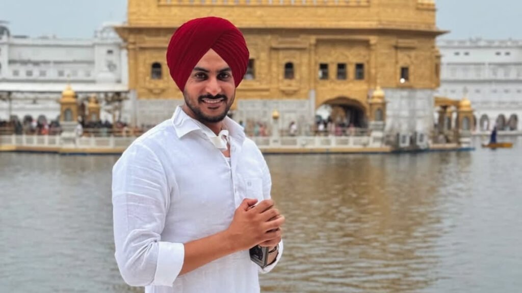 पंजाबी सिंगर Rajvir Jawanda सड़क हादसे के बाद जिंदगी और मौत से जंग लड़ रहे Diljit Dosanjh और सितारों ने की दुआ 29 पंजाबी सिंगर राजवीर जवांडा सड़क हादसे के बाद गंभीर हालत में फैंस और सितारों ने मांगी दुआ