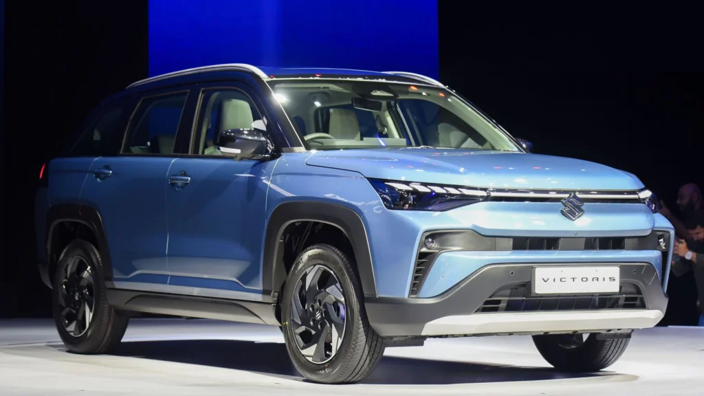 मारुति विक्टोरिस के 10 कलर ऑप्शन और 6 वेरिएंट ने मचाई धूम SUV सेगमेंट में बढ़ी टक्कर 30 20250903 DGG PK MN Maruti Suzuki 015 0 1756970862967 1756970881928 1