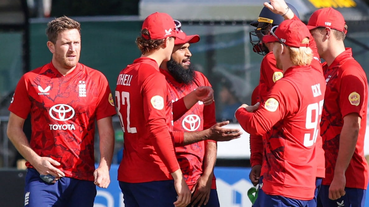 इंग्लैंड ने आयरलैंड को 6 विकेट से हराकर T20I सीरीज 2-0 से जीत ली।