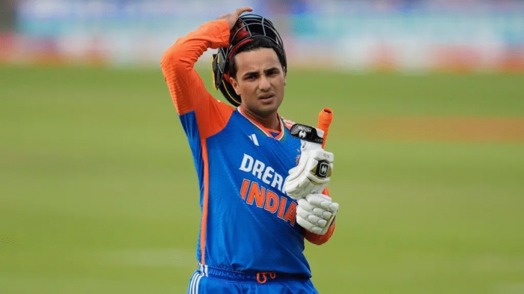 अभिषेक शर्मा की कुल संपत्ति 2025: करियर, आय के स्रोत और जीवनशैली 31 अभिषेक शर्मा की कुल संपत्ति 2025 - करियर, सैलरी और आय के स्रोत