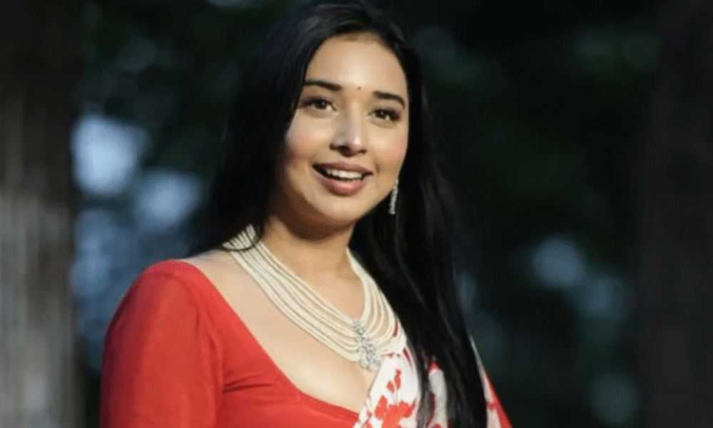 Bigg Boss 19 Tanya Mittal ने कहा 7 Star होटल भी घर के सामने छोटे इंटरनेट ने कहा Antilia भी फेल
