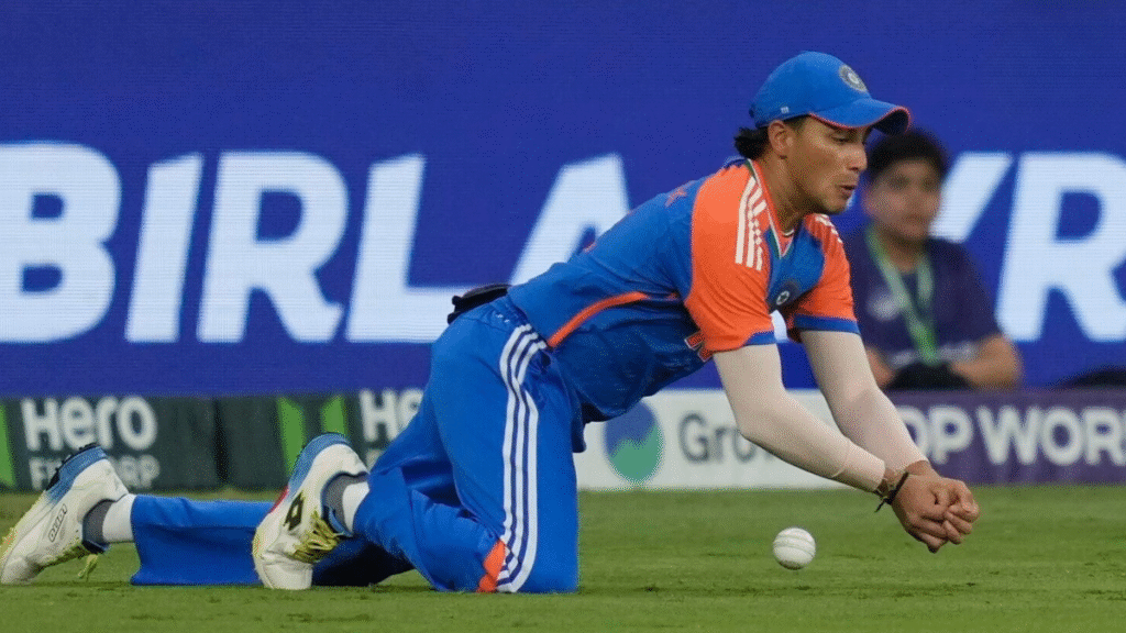 Asia Cup Final से पहले Team India का बड़ा अपडेट Hardik Pandya और Abhishek Sharma की चोट पर खुलासा 30 Asia Cup Final 2025 Team India update Hardik Pandya doubtful Abhishek Sharma fit to play vs Pakistan