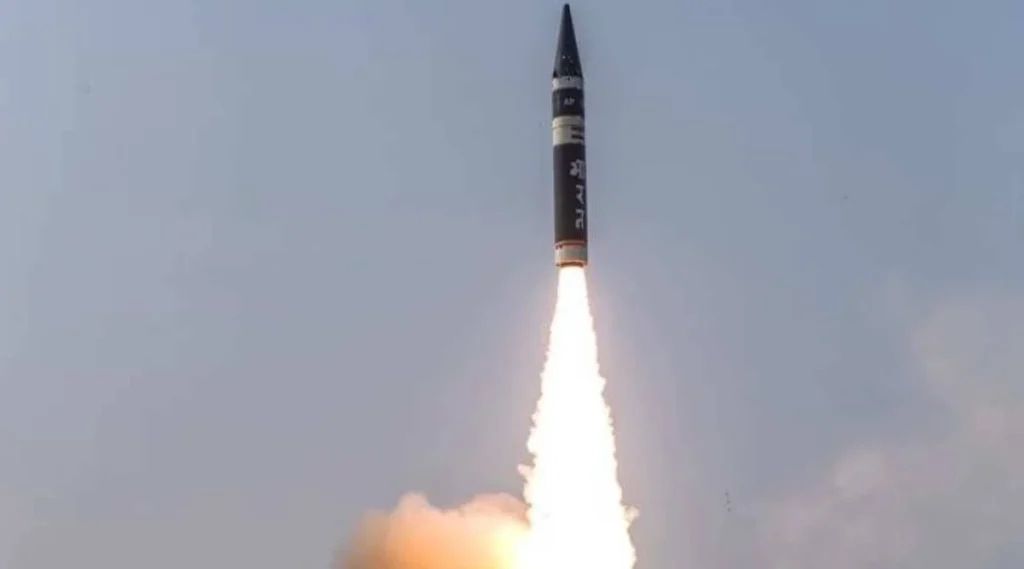 चलती ट्रेन से अग्नि-प्राइम मिसाइल का सफल परीक्षण भारत ने रचा नया इतिहास 29 भारत ने चलती ट्रेन से अग्नि-प्राइम मिसाइल का सफल परीक्षण किया