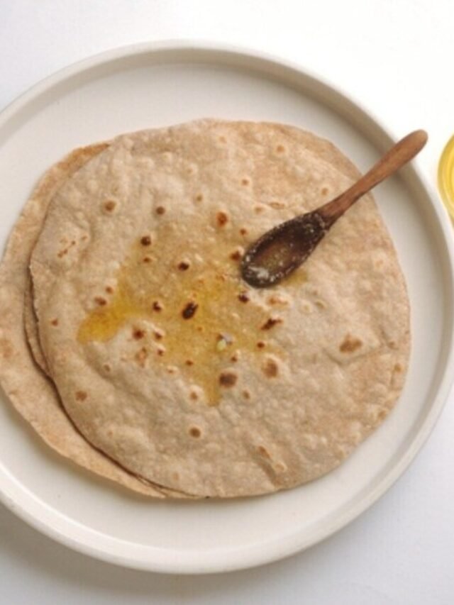 रोटी पर घी लगाने के हैरान कर देने वाले फायदे