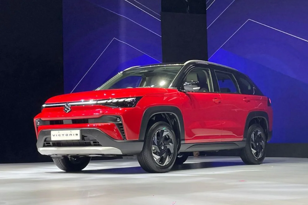 मारुति विक्टोरिस के 10 कलर ऑप्शन और 6 वेरिएंट ने मचाई धूम SUV सेगमेंट में बढ़ी टक्कर 28 Maruti Victoris 2025 SUV 10 कलर और 6 वेरिएंट के साथ दीवाली पर होगी लॉन्च