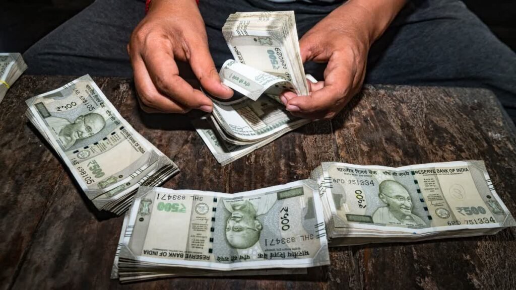 केंद्रीय कर्मचारियों को दिवाली तोहफा जल्द मिलेगा महंगाई भत्ते में होगी 3% बढ़ोतरी 29 केंद्रीय कर्मचारियों को दिवाली तोहफा 3% बढ़ सकता है महंगाई भत्ता