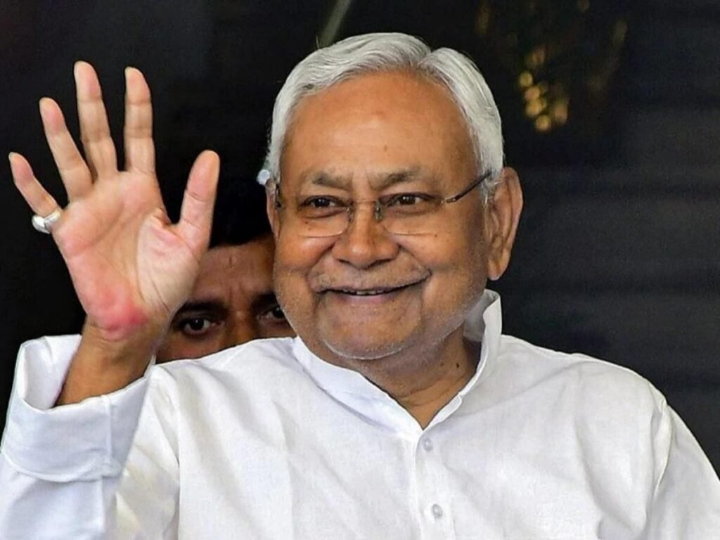 महागठबंधन का घोषणापत्र तैयार – ओबीसी छात्रों के लिए कॉलेज, बलात्कार पीड़ितों को तुरंत मेडिकल रिपोर्ट और भूमिसुधार पर जोर 29 1698216372 3615