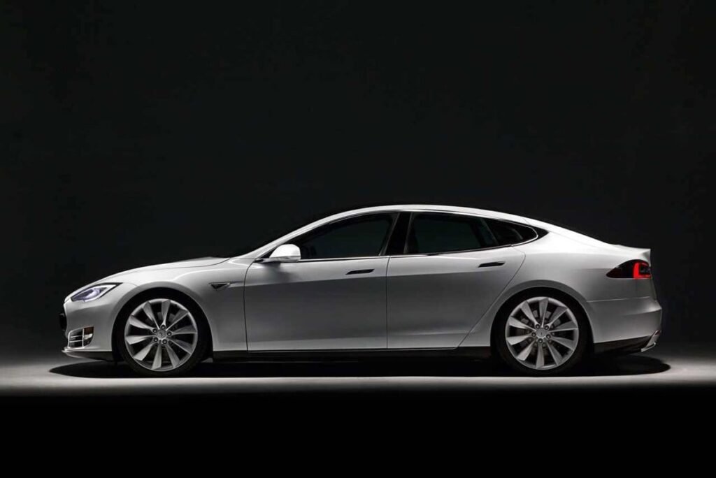 Tesla Event: एलन मस्क 7 अक्टूबर को लॉन्च कर सकते हैं किफायती इलेक्ट्रिक कार