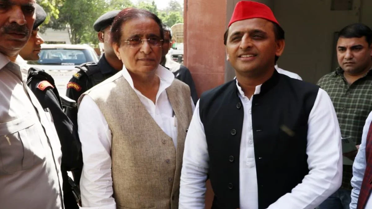 रामपुर में अखिलेश यादव से मिले आज़म खान, बीएसपी में शामिल होने की अटकलों पर तोड़ी चुप्पी