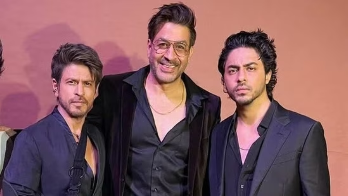 “किसी और के बेटे को इक्विपमेंट देकर देखो” – रजत बेदी ने आर्यन खान पर बोले बड़े दिल की बातें 28 आर्यन खान संग The Ba**ds of Bollywood* में नजर आए रजत बेदी – बोले “लड़के ने खुद मेहनत की है”