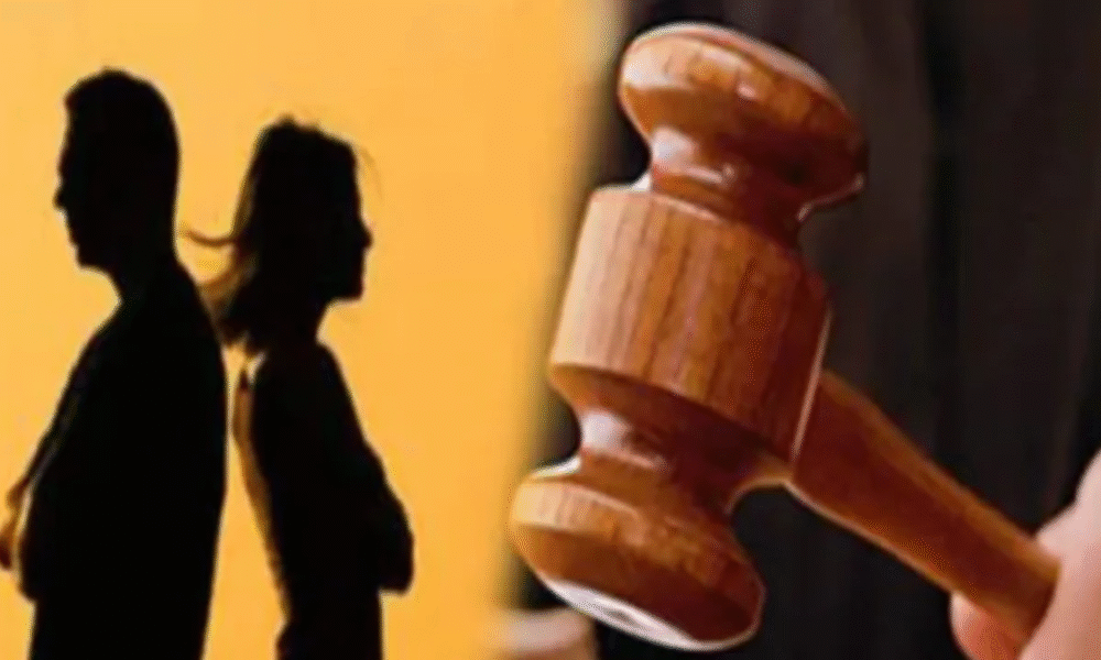 दिल्ली कोर्ट का आदेश तलाकशुदा पत्नी से पति को लौटाई जाएगी हापुड़ मकान की पहली मंज़िल