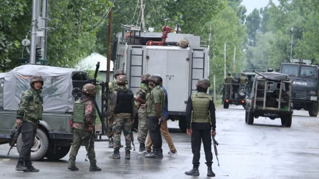 कुपवाड़ा में सेना ने मार गिराए दो आतंकी, बर्फबारी से पहले घुसपैठ की साजिश नाकाम 29 कुपवाड़ा में सेना की बड़ी सफलता – दो आतंकी ढेर, हथियारों का जखीरा बरामद