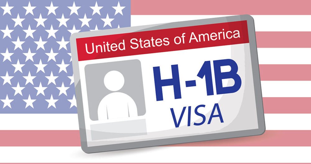 H-1B वीज़ा फीस विवाद में ट्रंप प्रशासन का नया स्पष्टीकरण, भारतीय छात्रों को मिली राहत