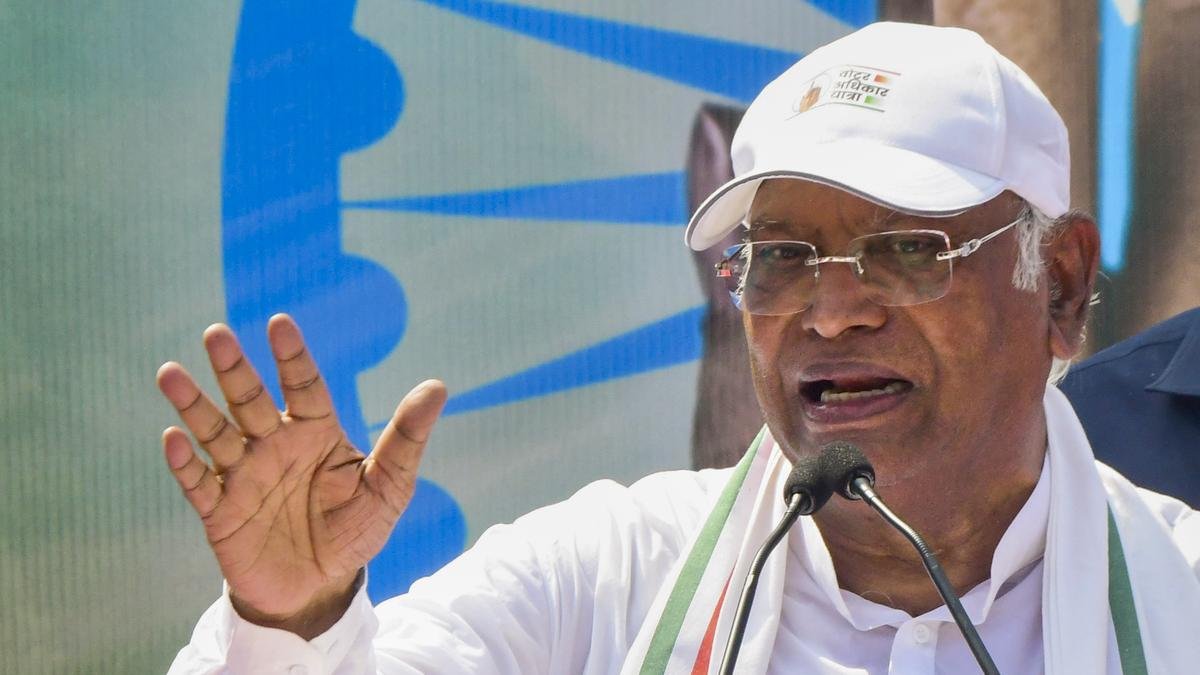 कांग्रेस अध्यक्ष मल्लिकार्जुन खड़गे अस्पताल में भर्ती, 7 अक्टूबर को कोहिमा रैली में होंगे शामिल