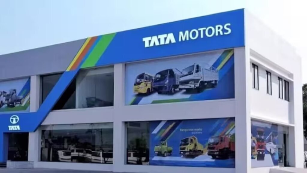 Tata Motors के शेयर में 40% की गिरावट – निवेशकों को क्यों नहीं घबराना चाहिए 29 Tata Motors 2 1